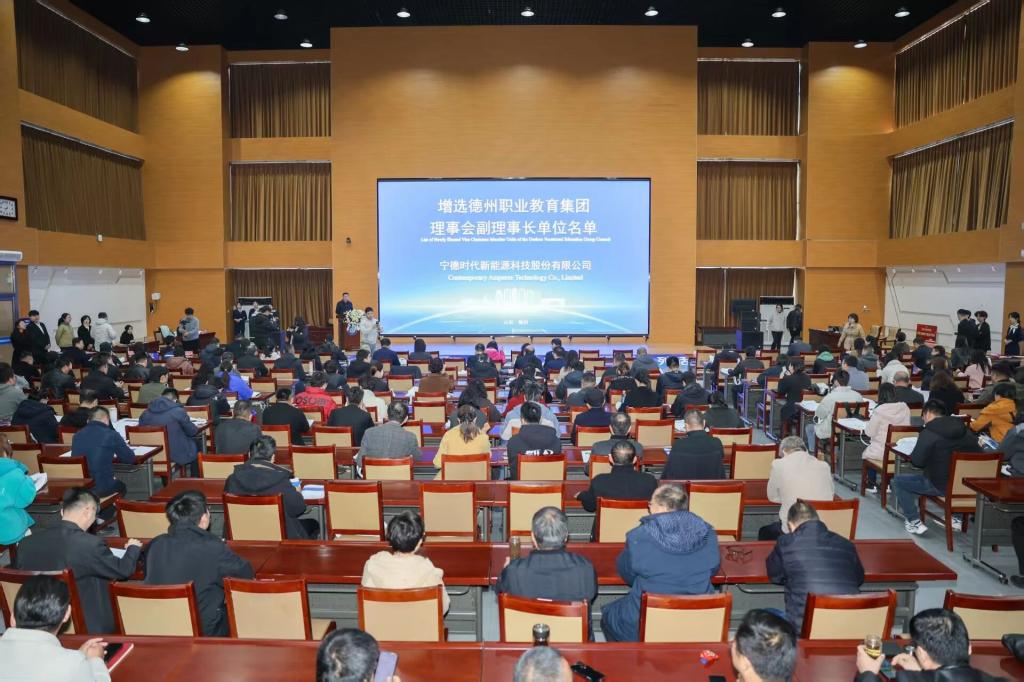 市人大常委会副主任滕海强
