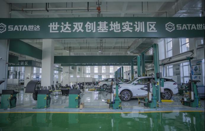 企业资深技术导师 25 人