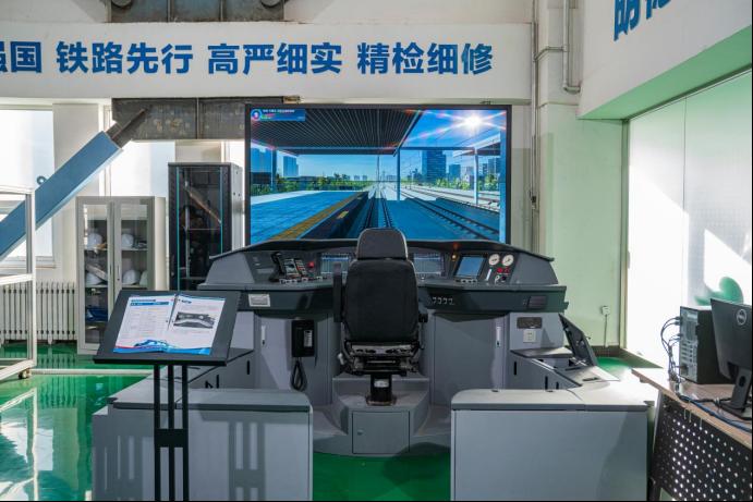 副教授 7 名