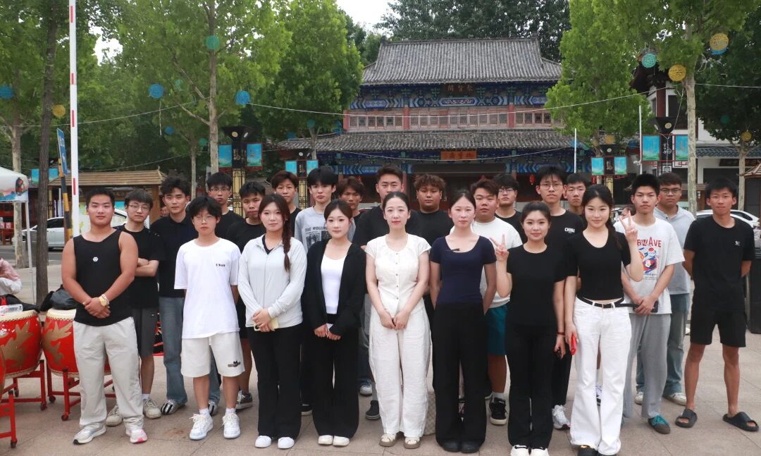 举手投足鲜活传神