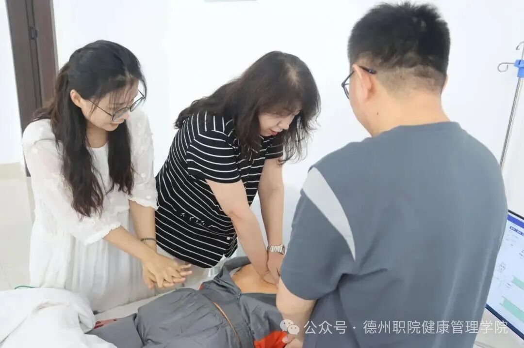 充分发挥群团组织联系服务群众的桥梁纽
