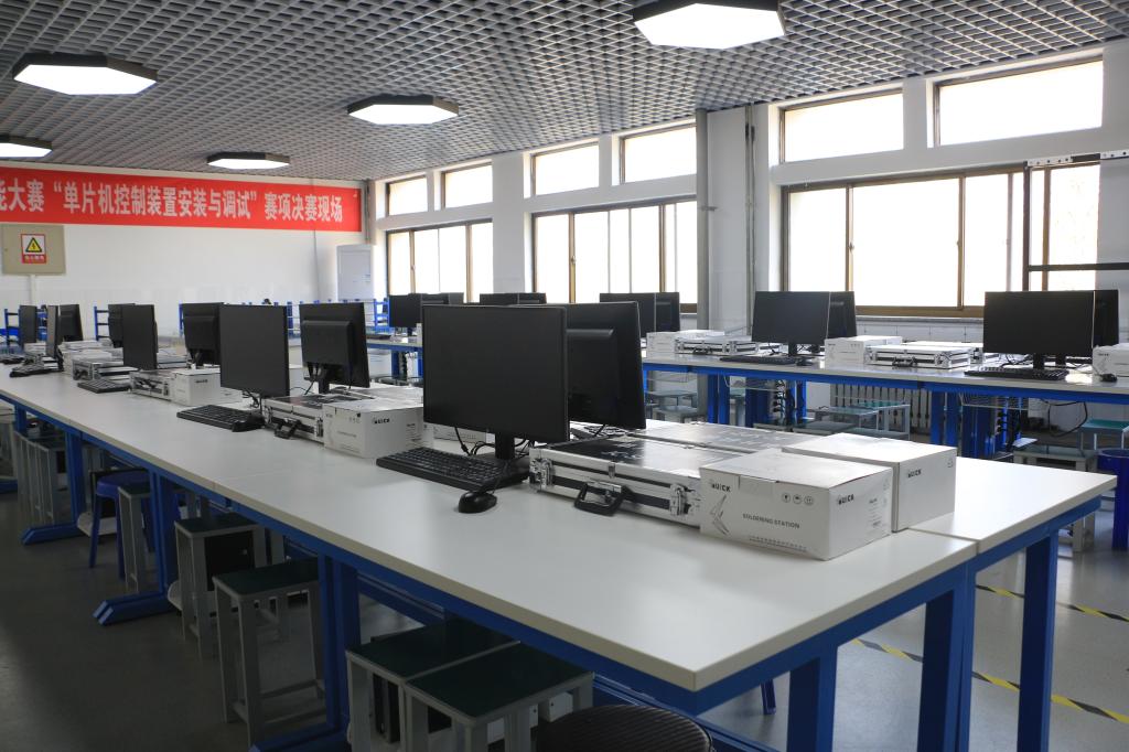 多线联动智能教学工厂